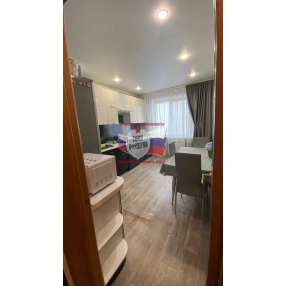 2-комн. кв. м-н Солнечный д.3