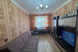 Продается 1 м/с м-н Буденного 6б